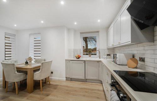 Milton Keynes 3BR, Stylish Home, Sleeps 5, Families Stays, Parking , Fast WiFi - Foto 8