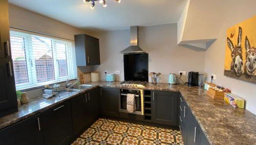 Tranquil 3 bedroom town house with Sky Glass - Foto 3