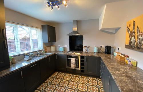 Tranquil 3 bedroom town house with Sky Glass - Foto 3