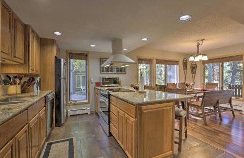 Creekside Frisco Condo with Views and Pool Access! - Foto 7