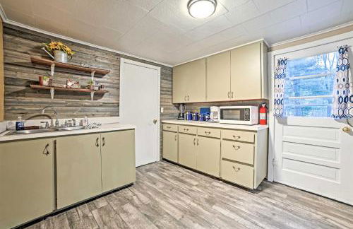 Quaint Frederic Home Ski, Boat and Hike Nearby - Foto 3