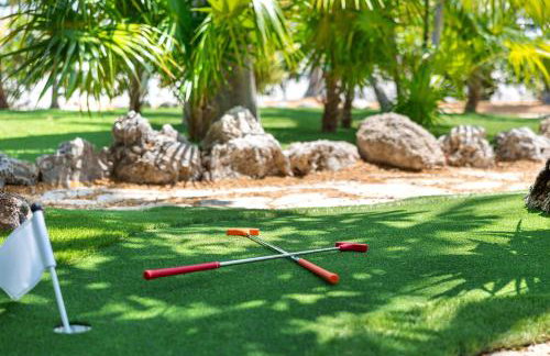 Grand Arenas - 120' Dock, HtdPool, Game Room, BBQ, Mini Golf,Baby Items - Foto 68