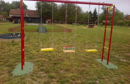 Seoski Turiziam Larva - Photo 42