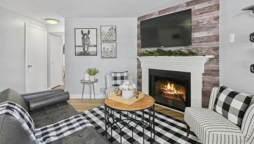 Luxury Sterling townhome - Private, Self checkin - Foto 5