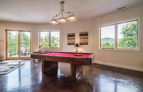 Skytop Chalet Pet Friendly, Hot Tub and Views - Foto 42