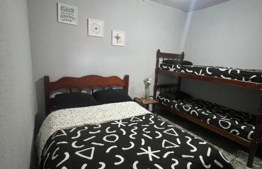 Residencial Casas 1 e 2 quartos Tv Ar Estacionamento Wifi Próximo ao Centro e Paraguai - Foto 36