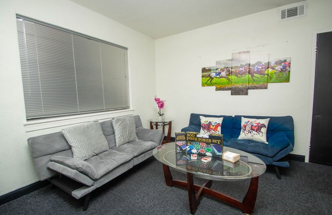 Vintage Elegance - Condo Steps Away From Casino - Foto 13