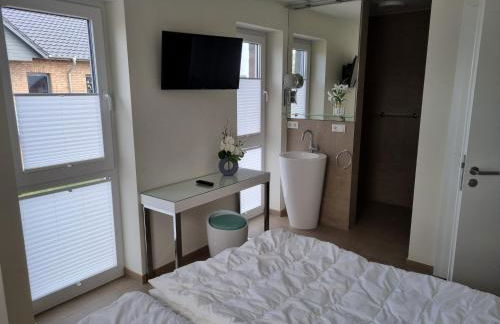 NEU!Moderne, lichtdurchflutete DHH, zentral, Garten, Wallbox, WLAN - Foto 4