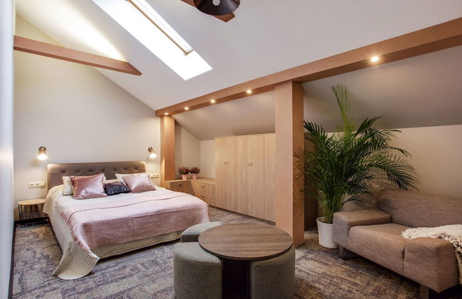 Old Town Trio Apartments - Photo 9