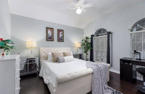 RARE FIND! Private Pool Hot Tub Spa Game Room Pool Heat Available Spring Special! - Foto 11