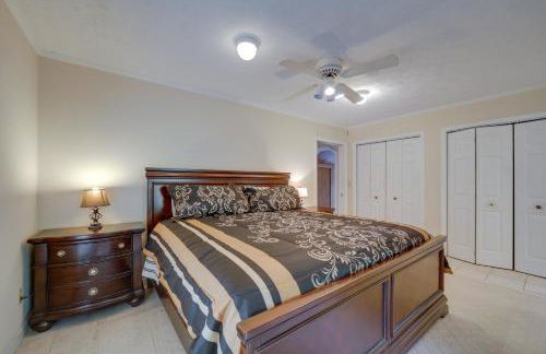 Spacious North Carolina Retreat - Patio and Fire Pit - Foto 16