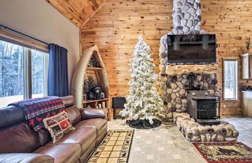 Phelps Cabin on 26 Acres with Fire Pit! - Foto 7