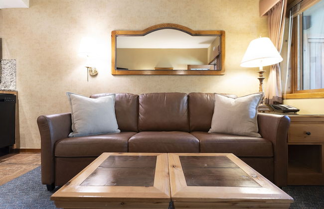 Olympic Village Inn - Photo 15