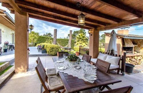 Catalunya Casas Unique Costa Brava Abode with train access to BCN - Foto 3