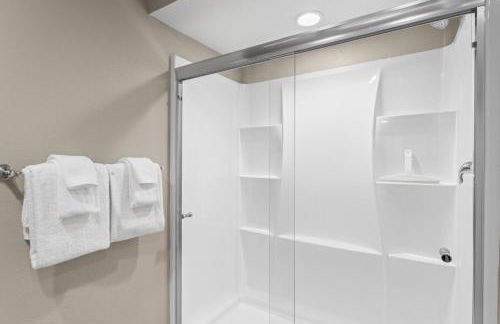 Hawaiian Style Beachfront on Beach Road - Foto 7