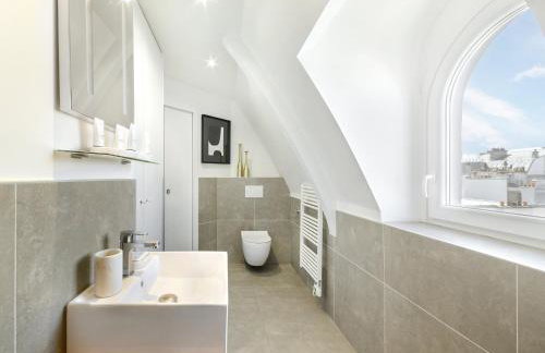 LivinParis - Luxury AC 2 & 3 Bedrooms Le Louvre - Foto 12