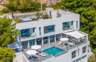 Can Ema, villa moderna con piscina frente al mar - Photo 59