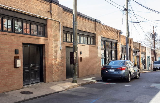 Wolf Den Loft Downtown AVL - Foto 69