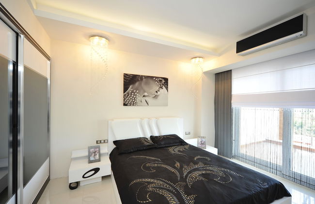 Moda Marine Apartments - Photo 4