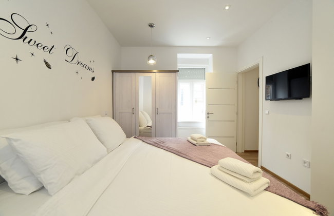 Lumi Primorska - Bright & Peaceful Courtyard Apartment - Foto 13