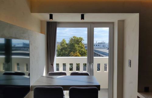 Celestial Luxury SKG Port II - Photo 14