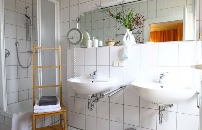 Schloss Weißenburg - Photo 55