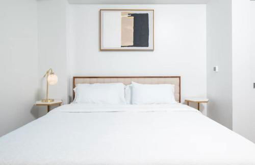 Lux 2BR w Gym Pool sleep 6 in Assembly Square - Photo 7