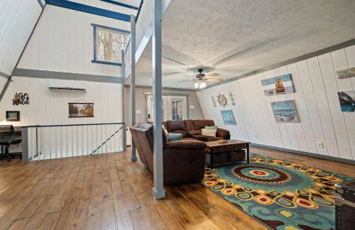 Douglas Lake Cabin with Hot Tub, Golf & Marina Views - Photo 8