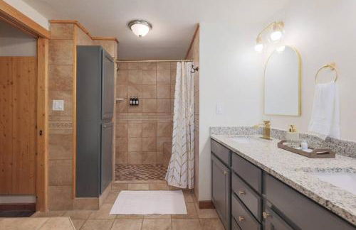 Fitzhugh Lodge - Pool, Poker, Pickleball, Sleeps 16 - Foto 15