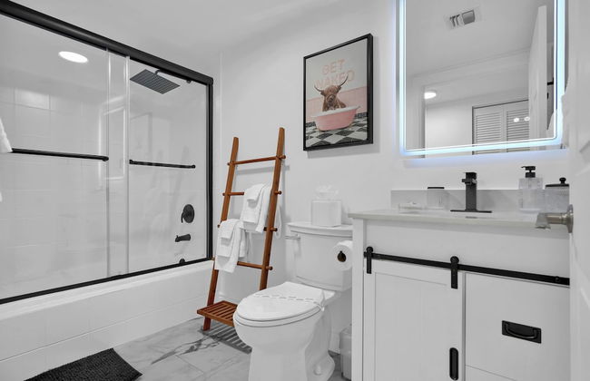 Serene Cozy Retreat with Balcony - Foto 44