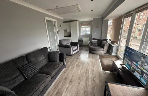 The Bungalow - Photo 37