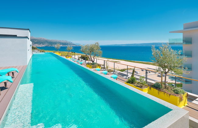 Amphora's Garden - Photo 39