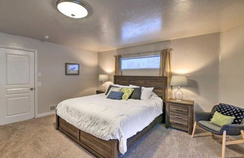 Cozy Anchorage Townhome Less Than Half Mile to Jewel Lake! - Foto 13
