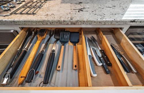 Pool Stay Near DT, Heights WiFi Games Yard BBQ - Foto 16