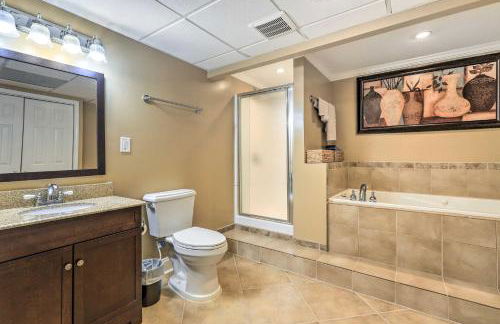 1,000-Sq-Ft Studio in Macon with Home Theater - Foto 16