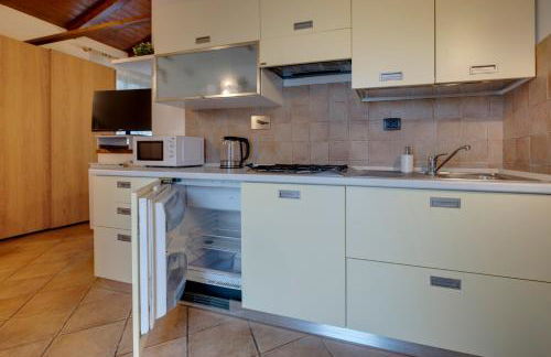 335 - Residence Montebello Monolocale C, Relax nel verde con Piscina - Foto 12