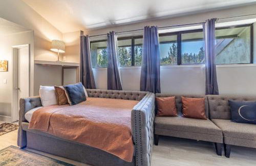 Guest Favorite Spacious Remodeled 2 Bdrm 2 Ba Mountain Views - Photo 16