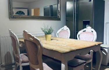 House - Sleeps 6 Hot-tub & Free Parking - Foto 23