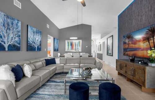 Amazing Star Wars Villa with Arcade & Theater, Private Pool, 3 King, Near Disney - Photo 9