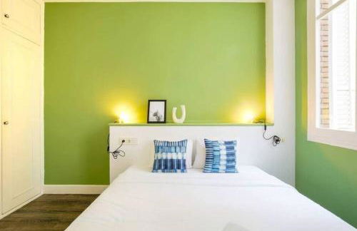 Colorful With Cozy Terrace In Gracia - Photo 13