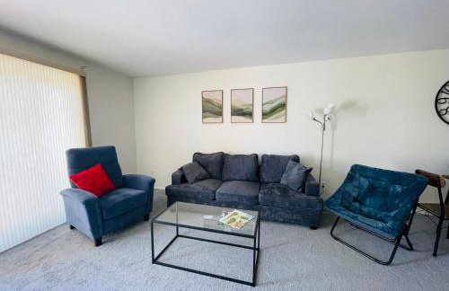 Large 2BR2BA Apartment Ideal for Long Stays - Foto 15
