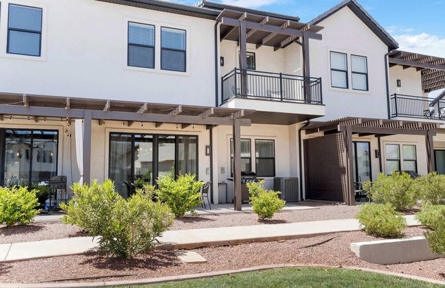 Coral Paradise Community Pool - Photo 48