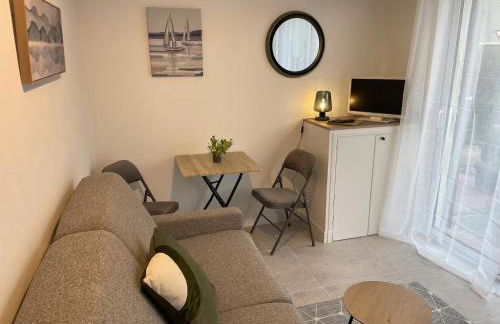 Studio indépendant, piscine & jardin en centre-ville - Foto 2