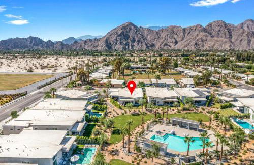 1 mi from Tennis Garden - Corn hole - Pool Access - Foto 2