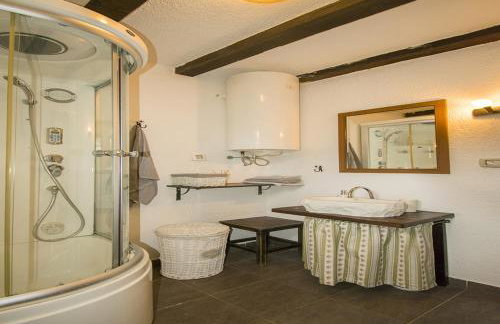 Peaceful Villa with Pool & Sauna, La Casa di Kyra - Foto 39