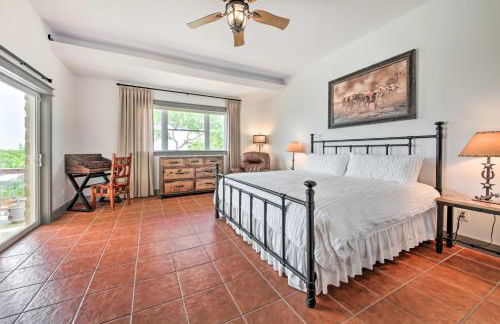 Ladera Wimberley Estate on 13 Acres with Hot Tub - Foto 11