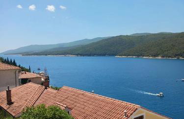 Apartment Mirella 1 "Your sunny sea-view escape with two terraces in the heart of Rabac" - Foto 16