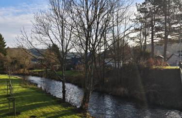 Ferienhaus Wintergarten für 8 Gäste und 2 Hunde in der Eifel mit toller Aussicht, Kamin und Garten - Foto 32
