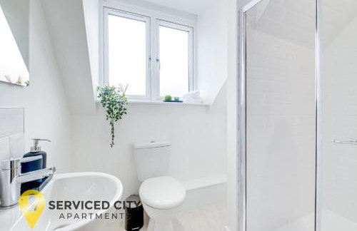 SCA-Arden House 10min to NEC Sleeps 6 Parks 2 Vans - Foto 10