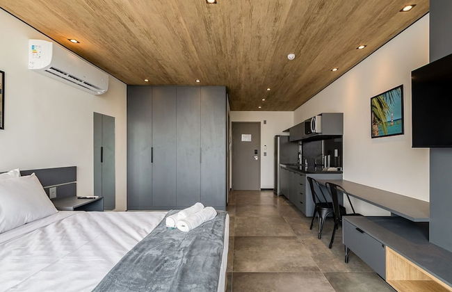 NWTs - Estúdios com Vista Lateral Mar - Photo 27